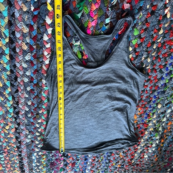 💙 Lululemon Essential Dark Blue Heather Racerback Tank Top Womens Size 4 Workout - Picture 16 of 16